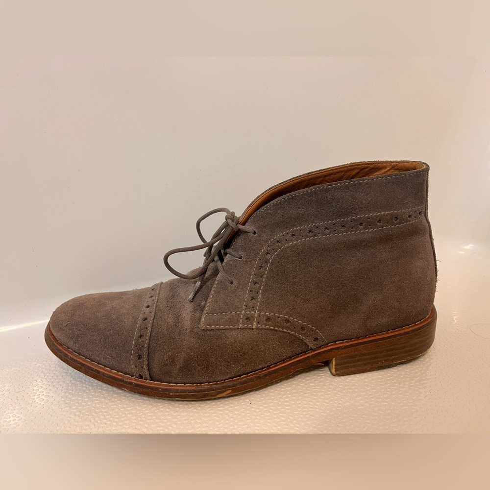 G.H. Bass & Co. Men’s Gray Suede Boots